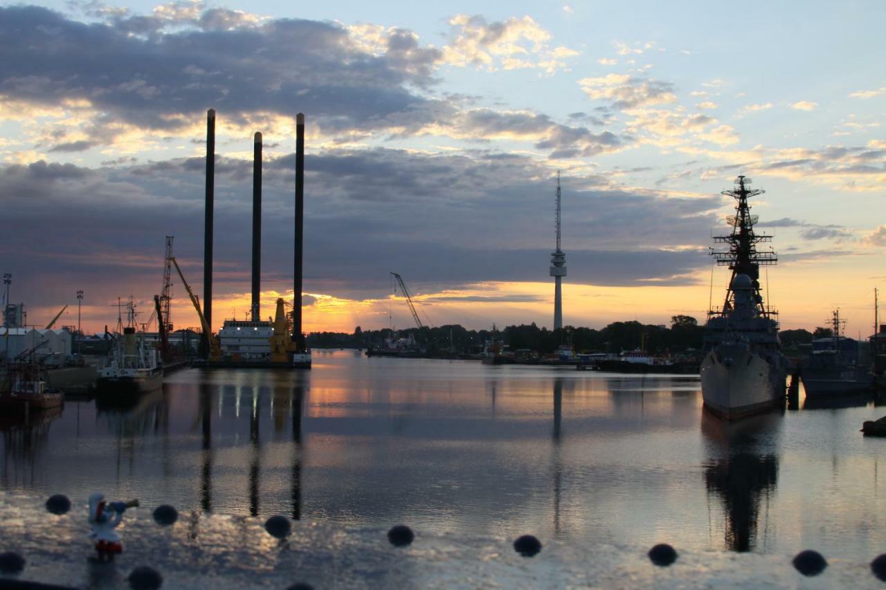 Kapitänswohnung Kaiser Wilhelm Brücke Wilhelmshaven Exterior foto