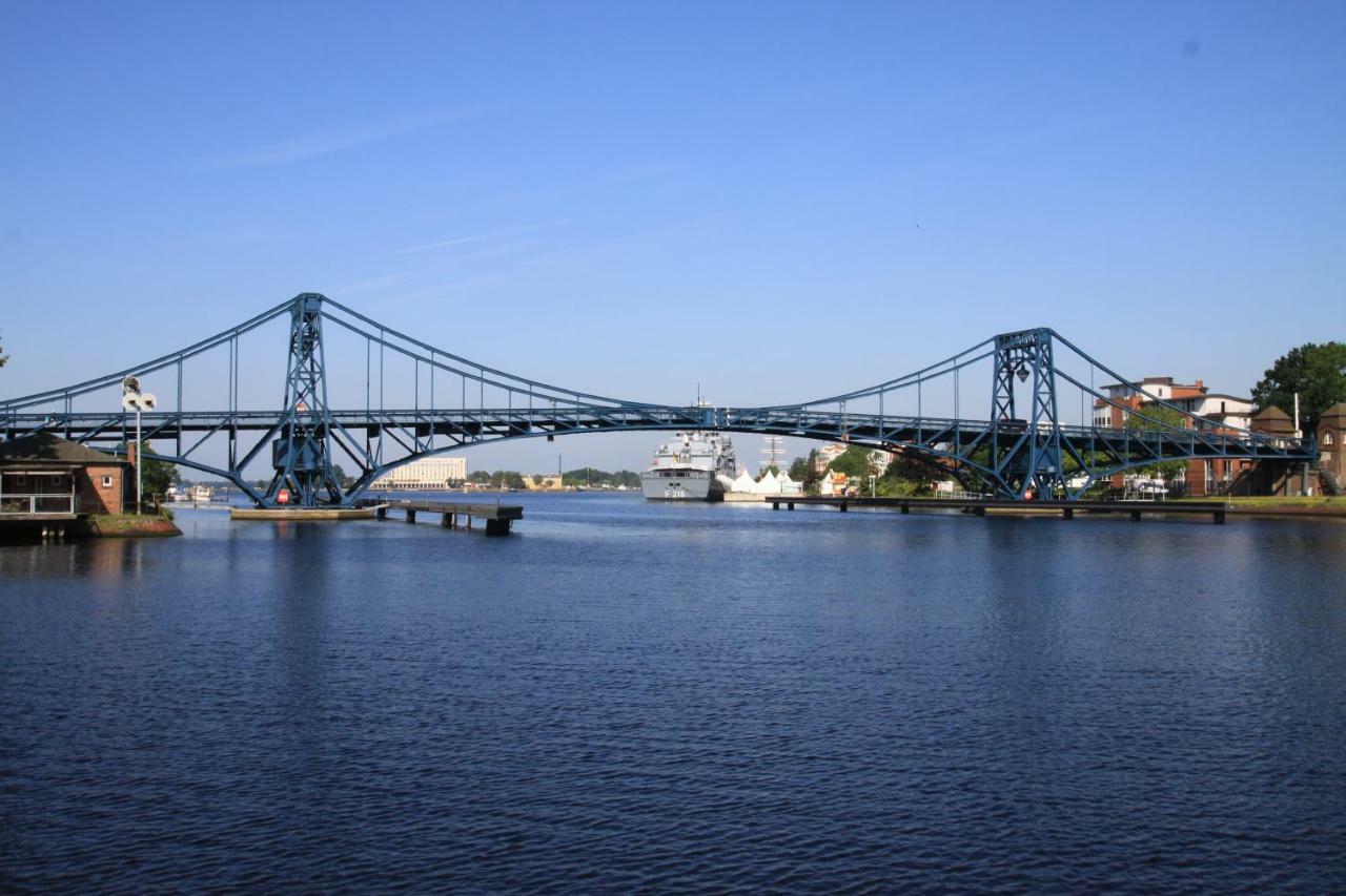Kapitänswohnung Kaiser Wilhelm Brücke Wilhelmshaven Exterior foto